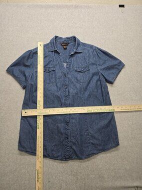 Bit & Bridle Chambray Short Sleeve Shirt L Denim Smocked Back Western